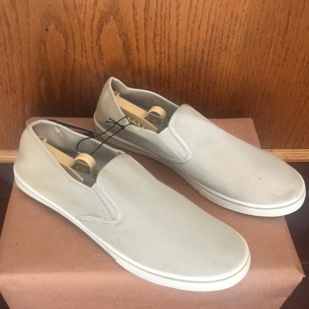 “New Arrivals” Brand-New Men’s ACTIV PRO Slip-On Sneakers In Size 11 beige